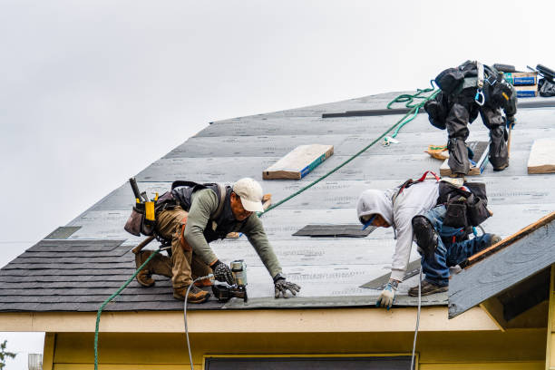 Professional Gutter Installation technician working in Hopewell, OH